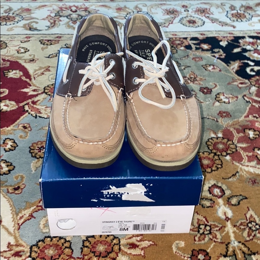 NWT and Box Sperry Top-Sider Stingray 2 Eye Taupe